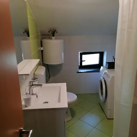 Vrh Apartment *